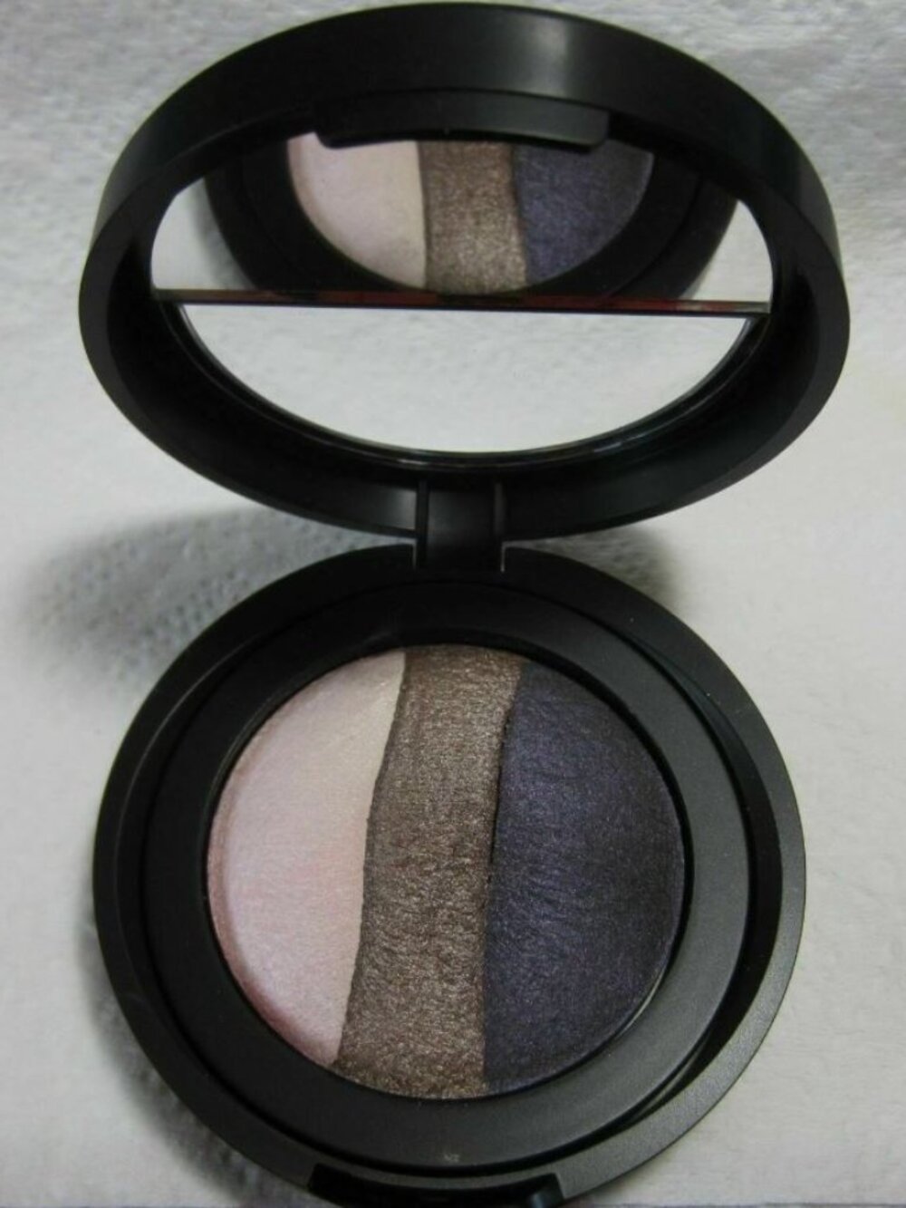 Laura Geller Eye Shadow Trio PLUM TORTE Full Size 0.16 oz. (UNBOXED)